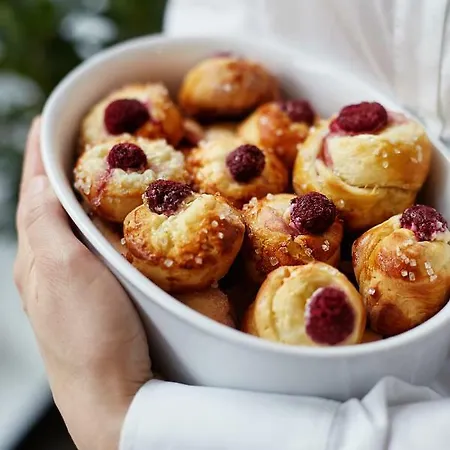 Biala Wstazka 3* Czepino