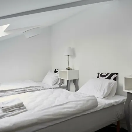 Biala Wstazka 3* Czepino