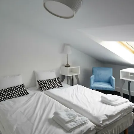 Biala Wstazka Czepino