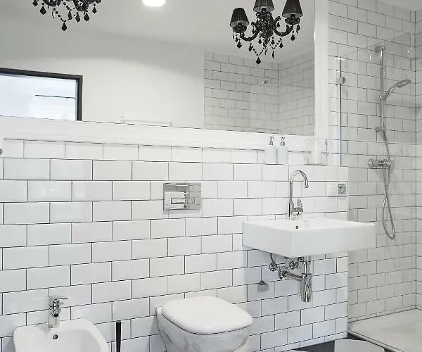 Biala Wstazka 3* Czepino