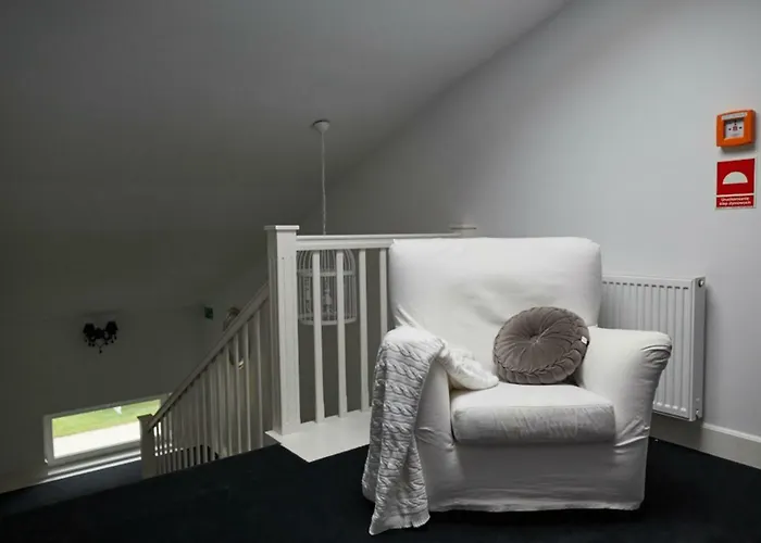 Biala Wstazka 3* Czepino