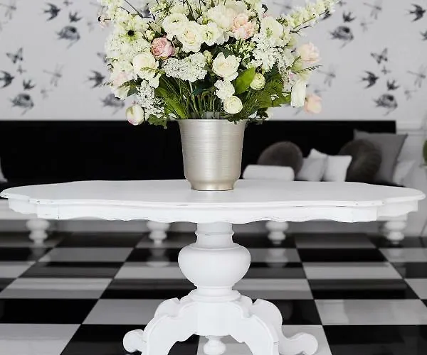 Biala Wstazka 3* Czepino